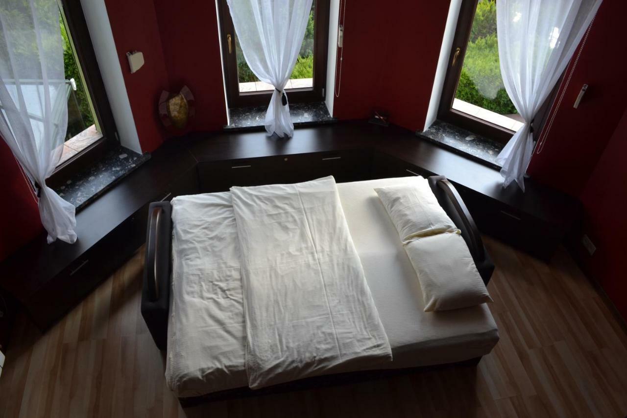 威拉波德哈勒度假屋 Falsztyn 外观 照片